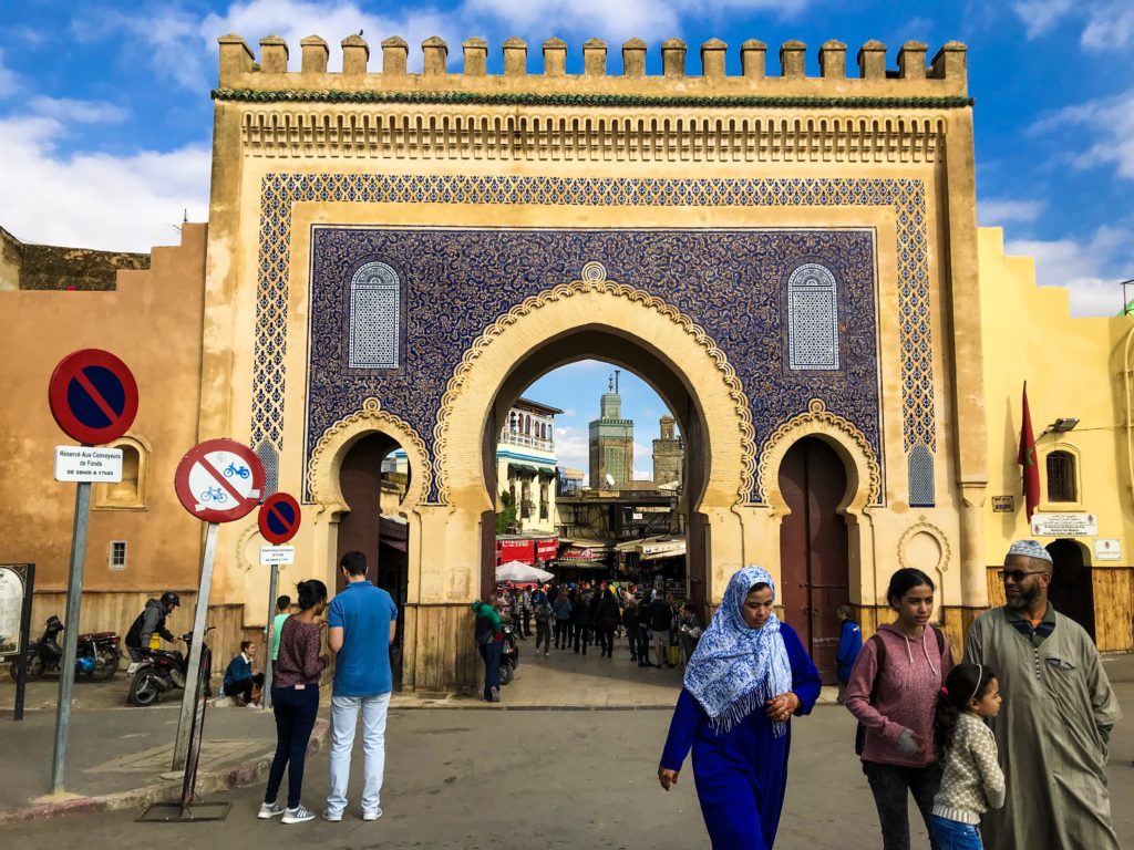 visiter maroc morocco Fes old medina porte bleu